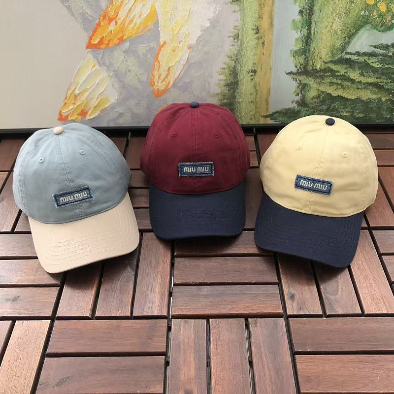 MIU MIU CAP 77062419
