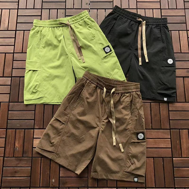 STONE ISLAND SHORTS 88042042 (im 185CM 80KG iwear size M in the photo)