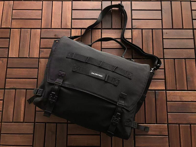 BALENCIAGA BAG 22112702 (长36CM*宽38CM*高17CM）