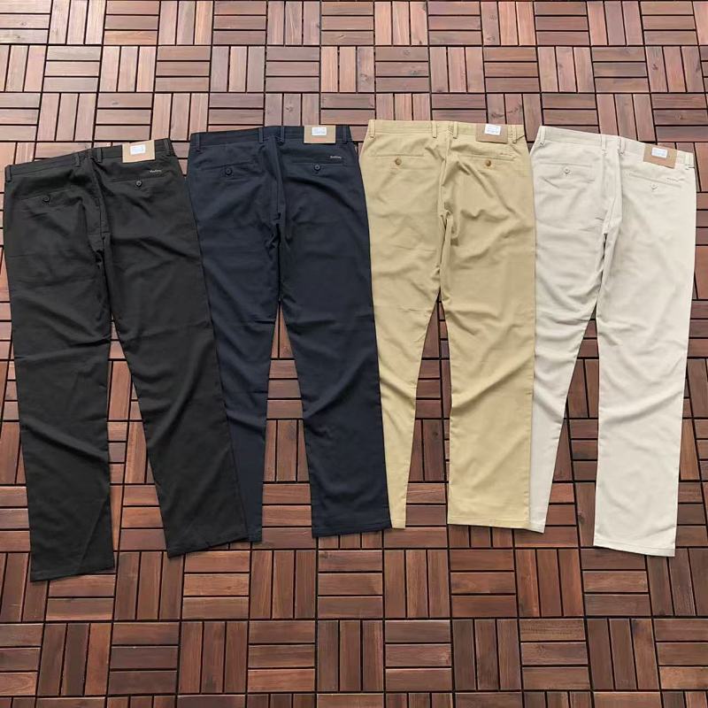 BURBERRY TROUSERS 66020623 (im 185CM 70KG iwear size 34in the photo)