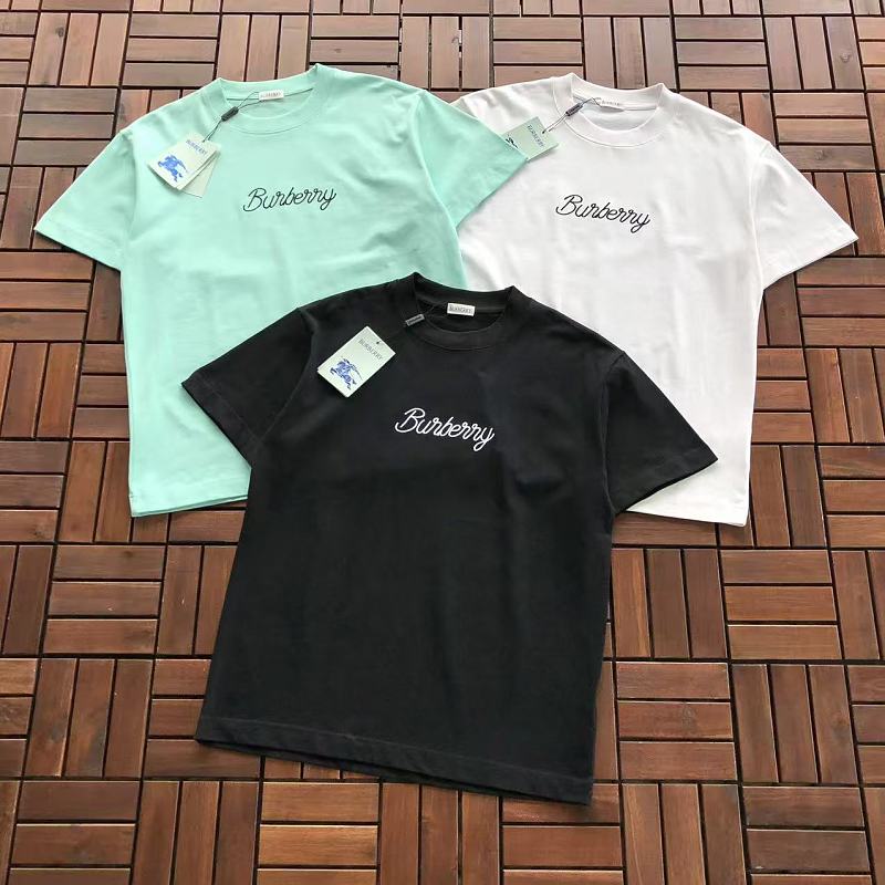 BURBERRY T-SHIRT 77082528 (im 185CM 70KG iwear size S in the photo)