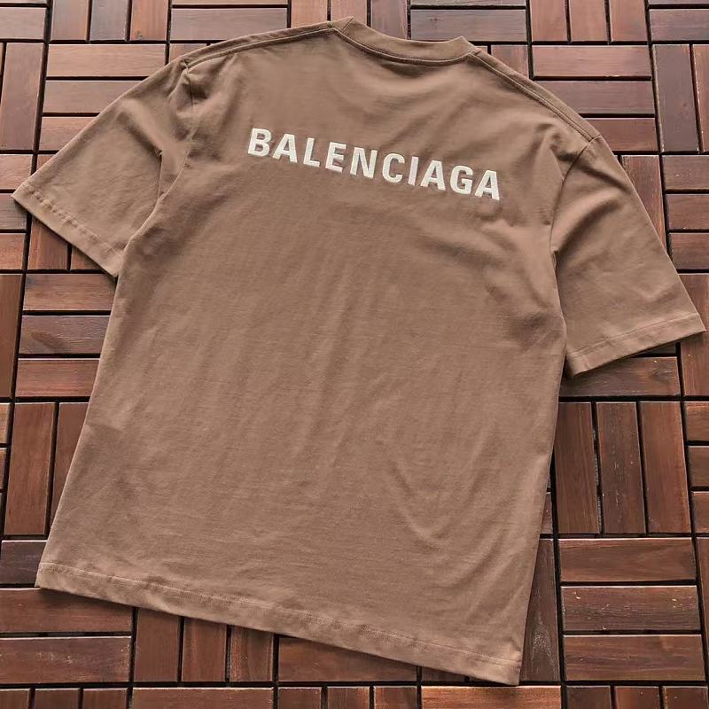 BALENCIAGA T-SHIRT 66062801 (im 185CM 70KG iwear size M in the photo)