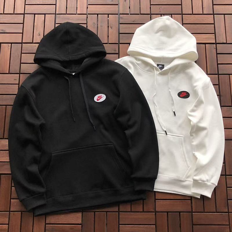 NIKE FLEECE HOODIE 22110453(im 170CM 60KG iwear size XL in the photo)