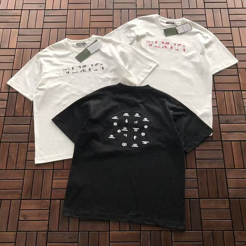 BALENCIAGA T-SHIRT 55070815 (im 185CM 70KG iwear size XL in the photo)
