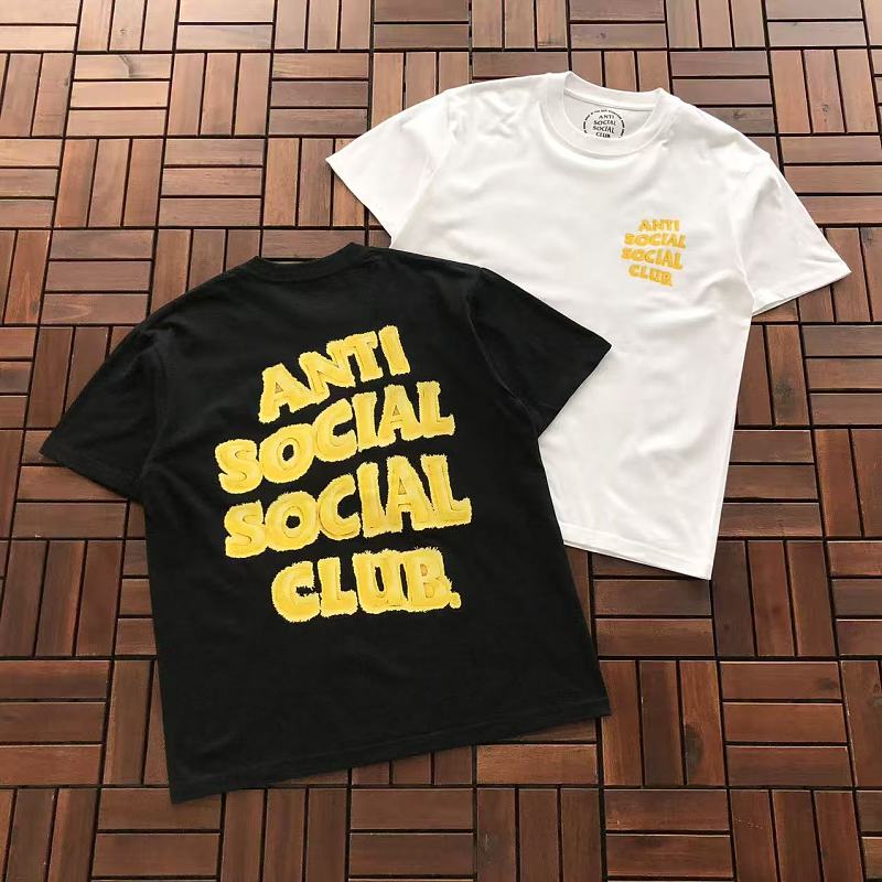 ANTI SOCIAL SOCIAL CLUB T-SHIRT 55041543 (im 185CM 70KG iwear size M in the photo)