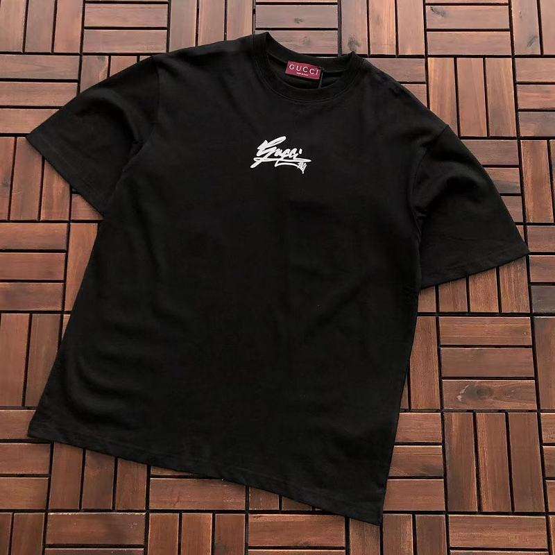 GUCCI T-SHIRT 66042247 (im 176CM 58KG iwear size S in the photo)