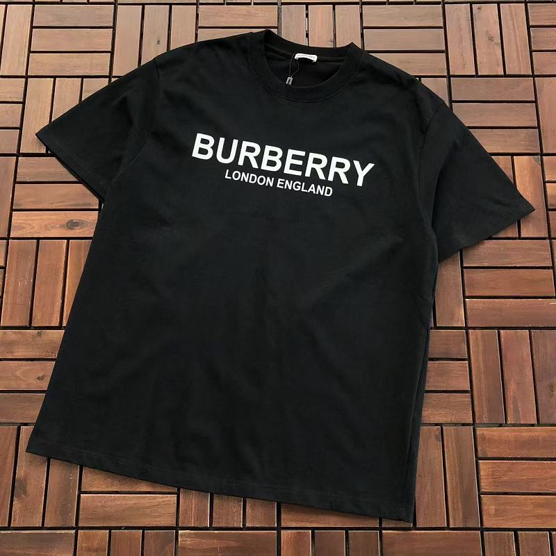 BURBERRY T-SHIRT 55081442 (im 185CM 70KG iwear size L in the photo)