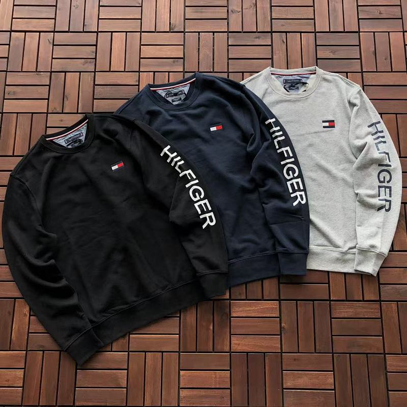 T 🔥🔥🔥 H🔥🔥🔥R SWEATER 22092946 (im 180CM 68KG iwear size L in the photo)