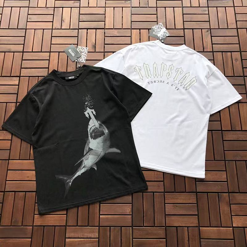 TRAPSTAR T-SHIRT 11092683 (im 180CM 68KG iwear size M in the photo)