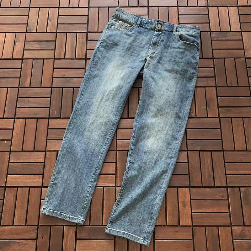 BURBERRY JEANS 22111603 (im 180CM 68KG iwear size 33 in the photo)