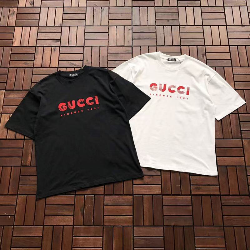 GUCCI T-SHIRT 55012501 (im 176CM 58KG iwear size M in the photo)