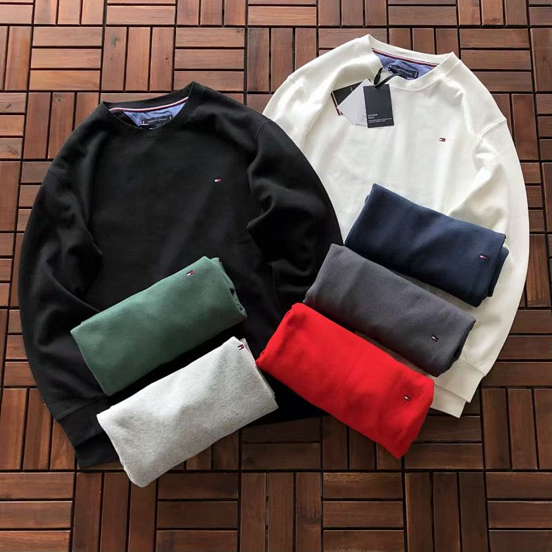 T 🔥🔥🔥 H🔥🔥🔥R SWEATER 22092930 (im 180CM 68KG iwear size L in the photo)