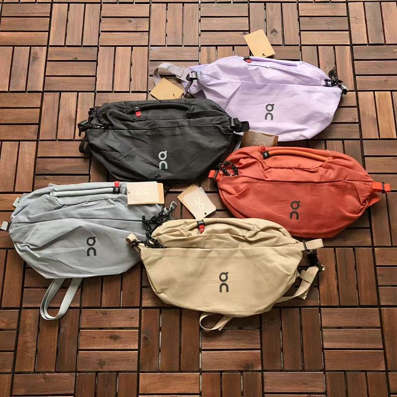 ON RUNNING BAG 77040403 (38CM*21CM)