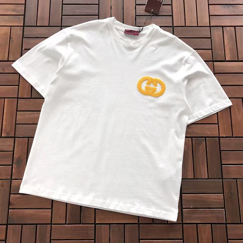 GUCCI T-SHIRT 66050718 (im 185CM 70KG iwear size S in the photo)