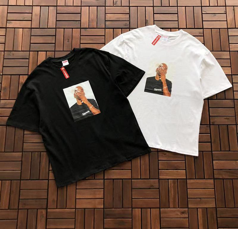 SUPREME T-SHIRT 22091427 (im 180CM 68KG iwear size M in the photo）