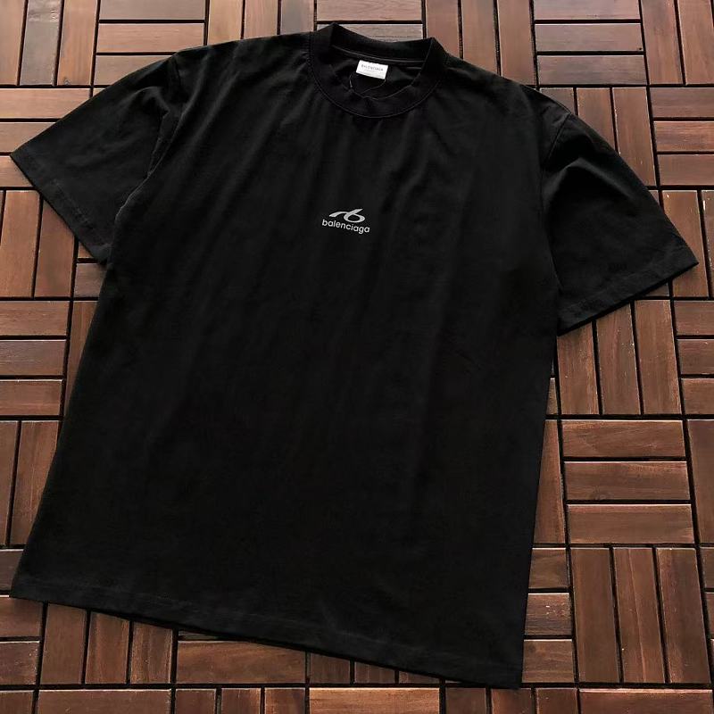 BALENCIAGA T-SHIRT 55070160 (im 185CM 70KG iwear size M in the photo)