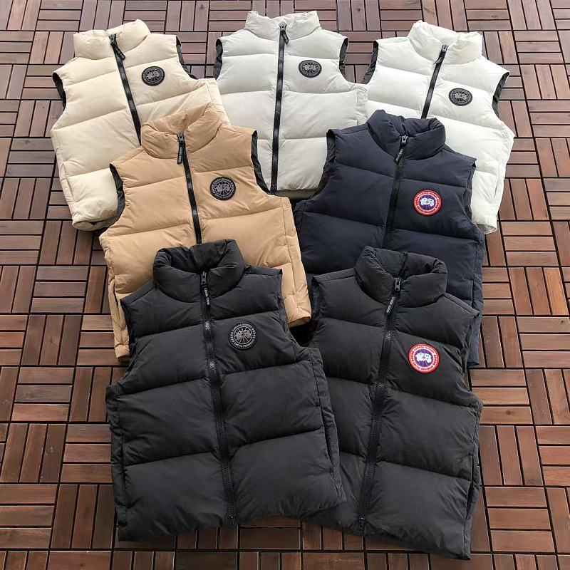 CANADA GOOSE DOWN VEST 55081730 (im 180CM 68KG iwear size S in the photo)