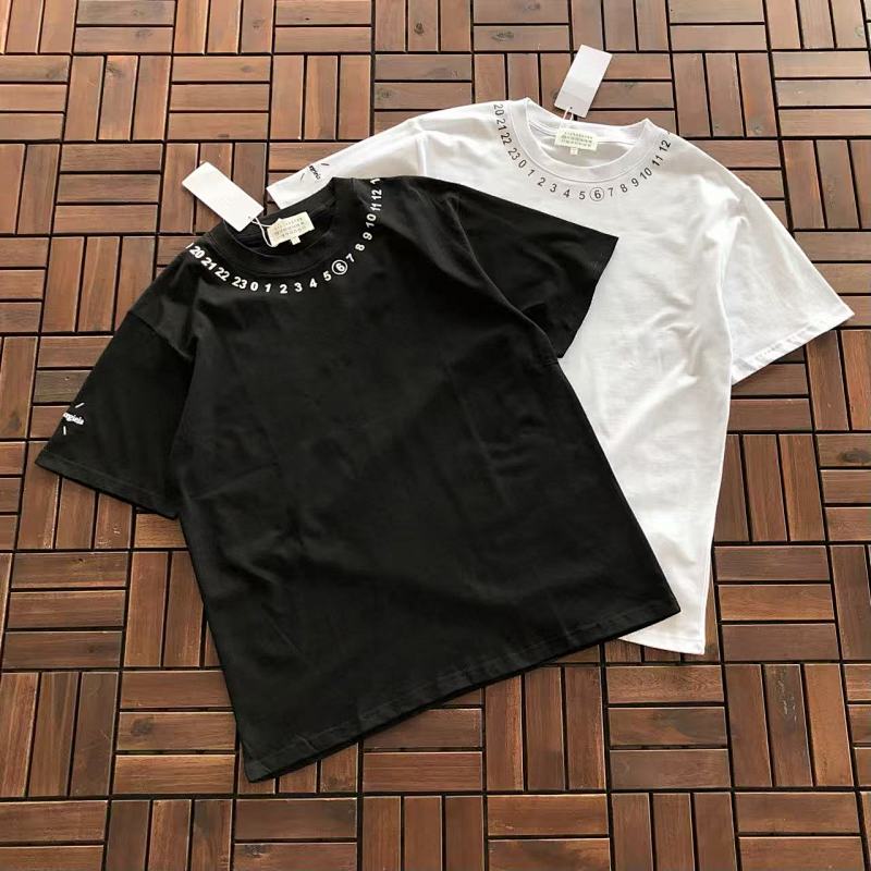 MAISON MARGIELA T-SHIRT 33101326 (im 176CM 58KG iwear size 46 in the photo)