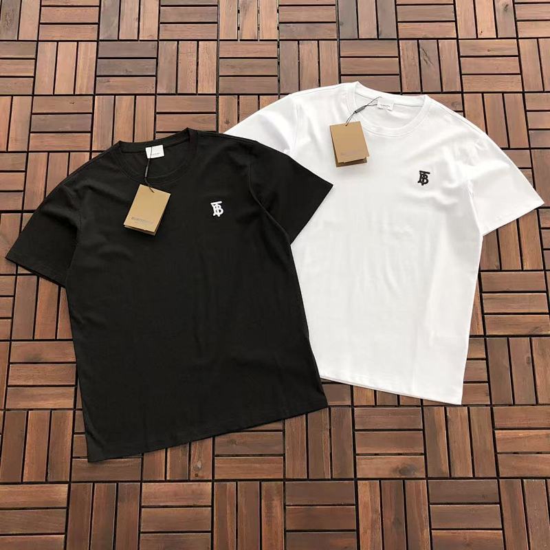 BURBERRY T-SHIRT 66012721 (im 185CM 80KG iwear size XL in the photo)