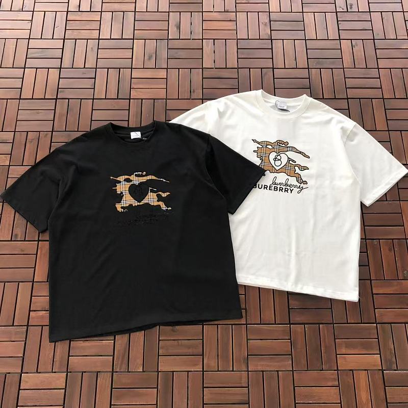 BURBERRY T-SHIRT 55082123 (im 185CM 70KG iwear size 2XL in the photo)