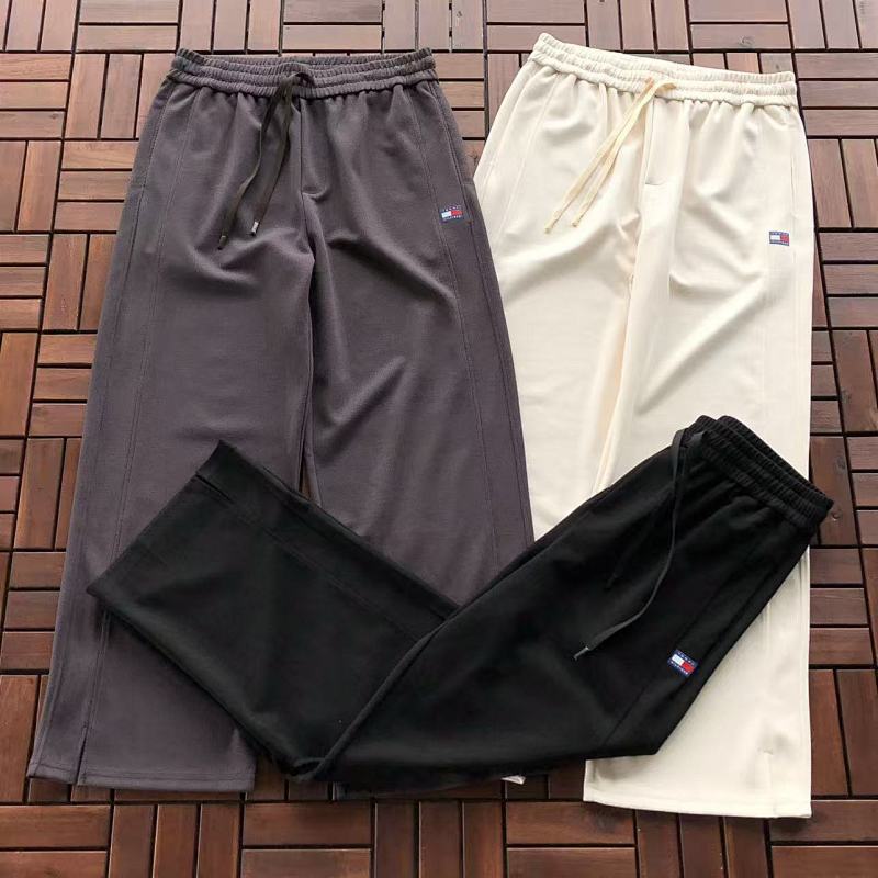 T 🔥🔥🔥 H🔥🔥🔥R TROUSERS 22092282 (im 180CM 68KG iwear size L in the photo)