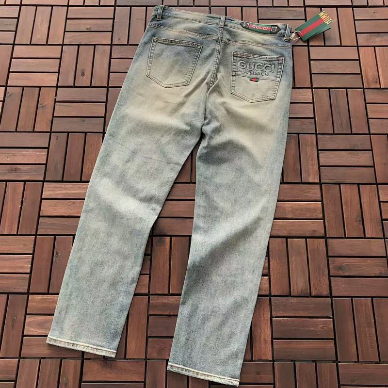 GUCCI JEANS 22122910 (im 185CM 80KG iwear size 34 in the photo)