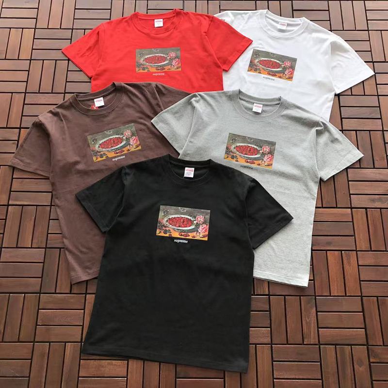 SUPREME T-SHIRT 55022709 (im 176CM 58KG iwear size M in the photo)