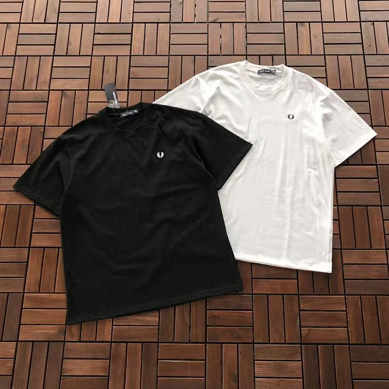 FRED PERRY T-SHIRT 66040319 (im 176CM 58KG iwear size L in the photo)
