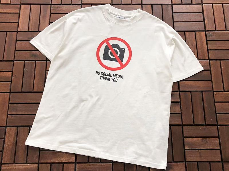 VETEMENTS T-SHIRT 33100823 (im 180CM 68KG iwear size M in the photo)
