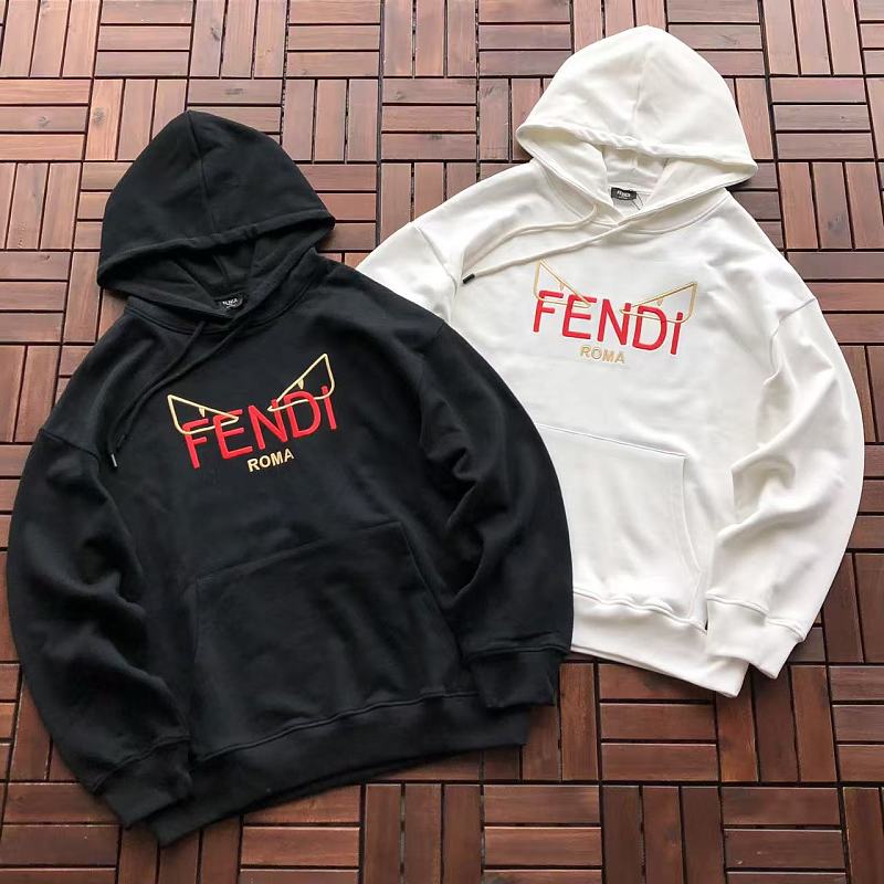 FENDI HOODIE 66090619 (im 185CM 70KG iwear size L in the photo)