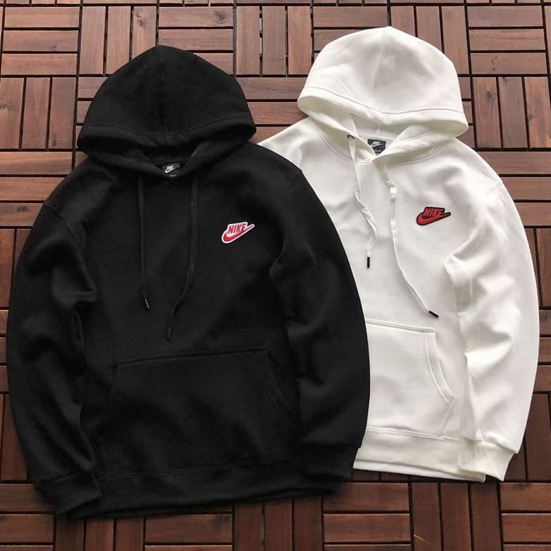 NIKE FLEECE HOODIE 22110457(im 170CM 60KG iwear size XL in the photo)