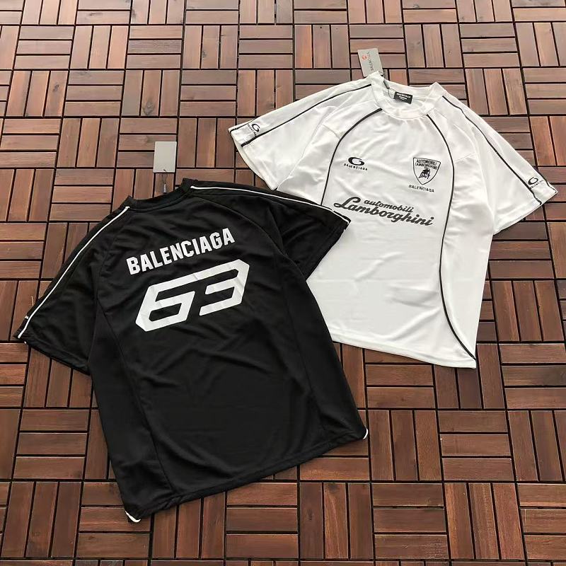BALENCIAGA T-SHIRT 77071228 (im 185CM 70KG iwear size S in the photo)