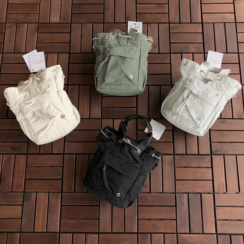 LULULEMON BAG 66061716 （长24CM*宽24CM*高12CM）