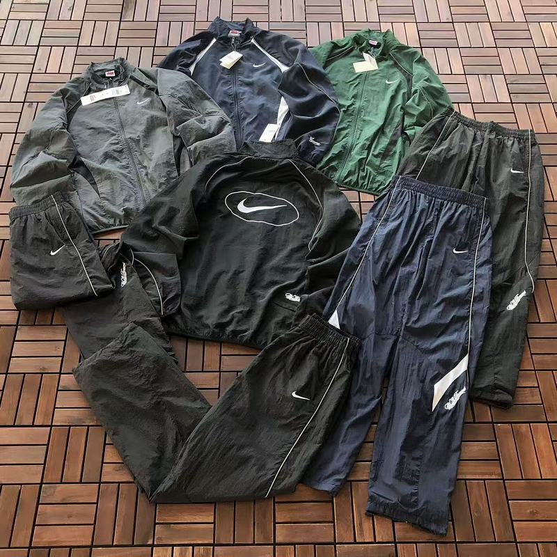 NIKE& SUPREME JACKET TROUSERS 55081914 (im 185CM 80KG iwear size 2XL in the photo)