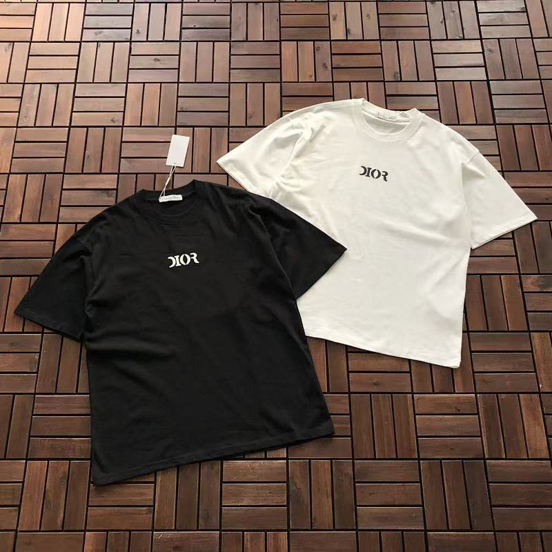 DIOR T-SHIRT 55012038 (im 176CM 58KG iwear size M in the photo)