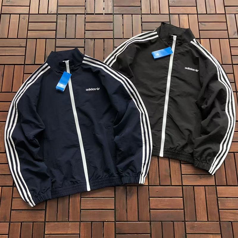 ADIDAS JACKET 66062443 (im 185CM 70KG iwear size M in the photo)