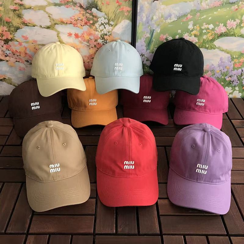 MIU MIU CAP 55051566