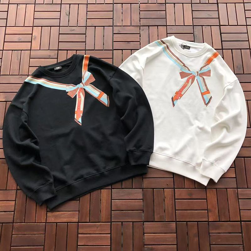FENDI SWEATER 66090620 (im 185CM 70KG iwear size L in the photo)