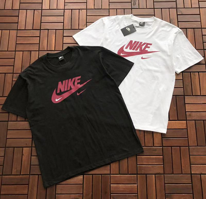 NIKE T-SHIRT 22102719 (im 176CM 58KG iwear size XL in the photo)