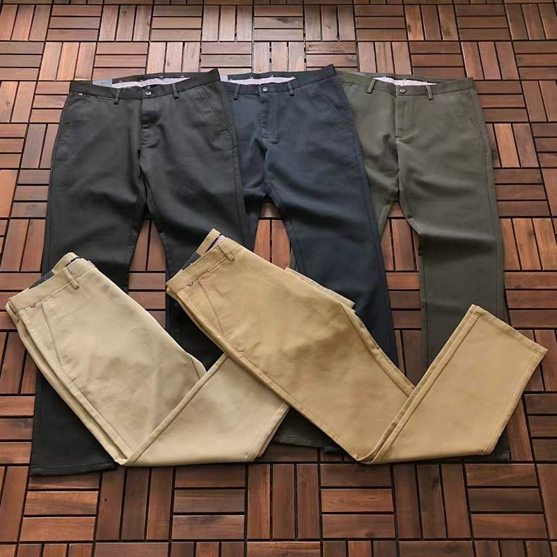 T 🔥🔥🔥 H🔥🔥🔥R TROUSERS 22092702 (im 180CM 68KG iwear size 33 in the photo)