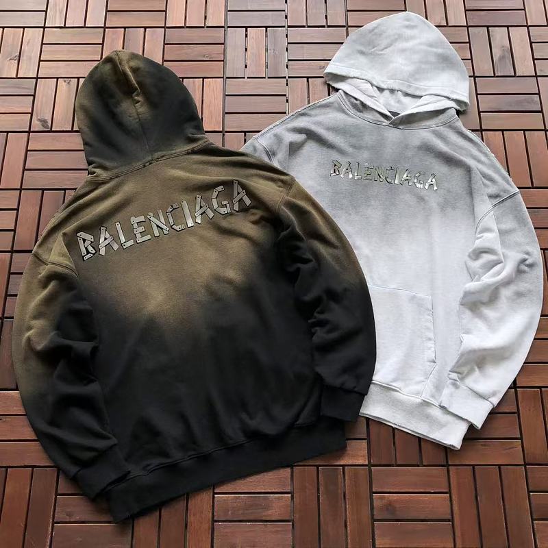 BALENCIAGA HOODIE 55082605 (im 185CM 70KG iwear size M in the photo)