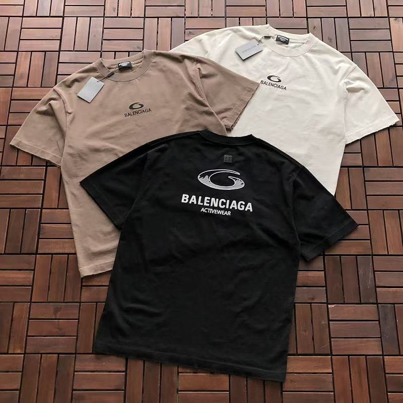 BALENCIAGA T-SHIRT 55042825 (im 185CM 70KG iwear size M in the photo)