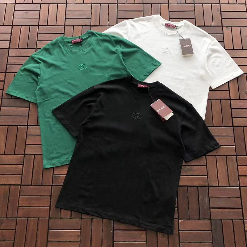 GUCCI T-SHIRT 66042219 (im 176CM 58KG iwear size S in the photo)