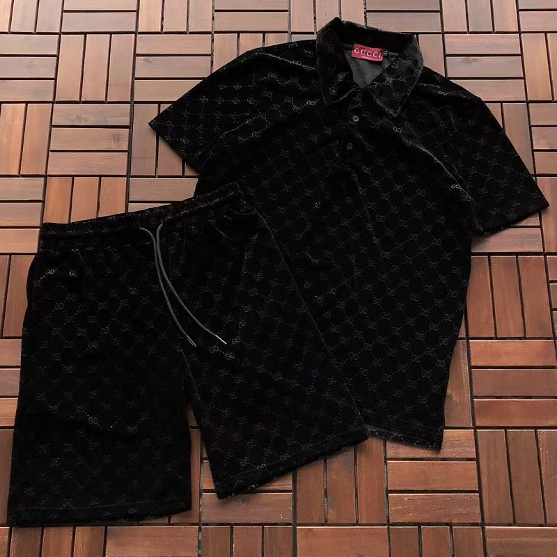 TOP PANTS GUCCI T-SHIRT SHORTS 55050319 (im 185CM 70KG iwear size L in the photo)