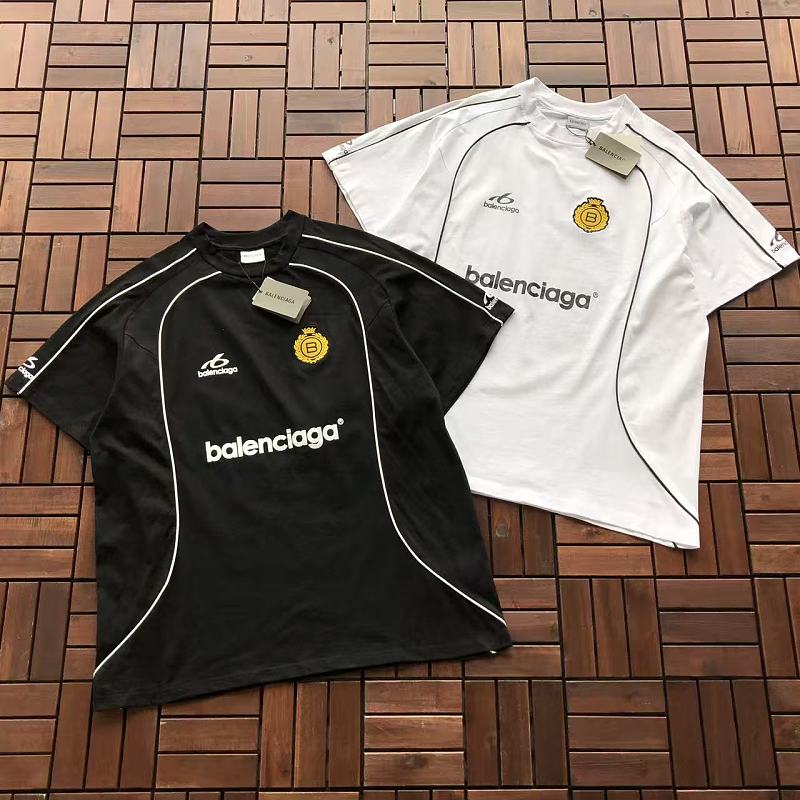 BALENCIAGA T-SHIRT 77062257 (im 185CM 80KG iwear size 3 in the photo)