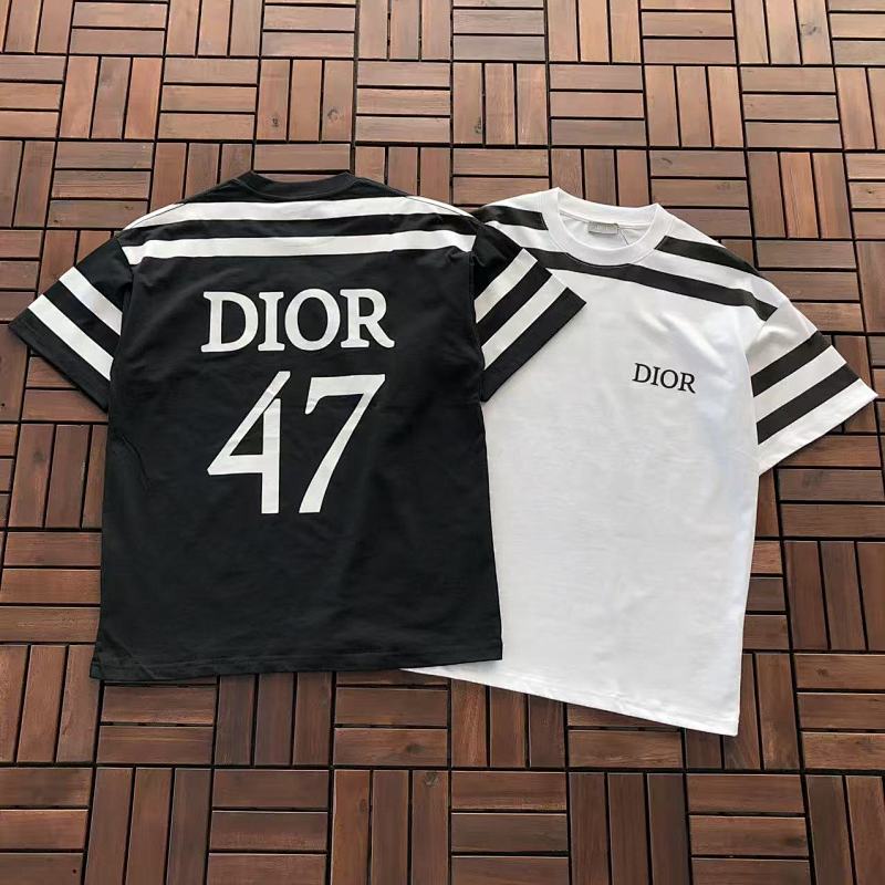 DIOR T-SHIRT 22120403 (im 184CM 80KG iwear size S in the photo)