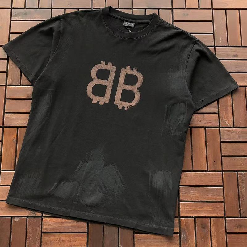 BALENCIAGA T-SHIRT 77042073 (im 185CM 80KG iwear size S in the photo)