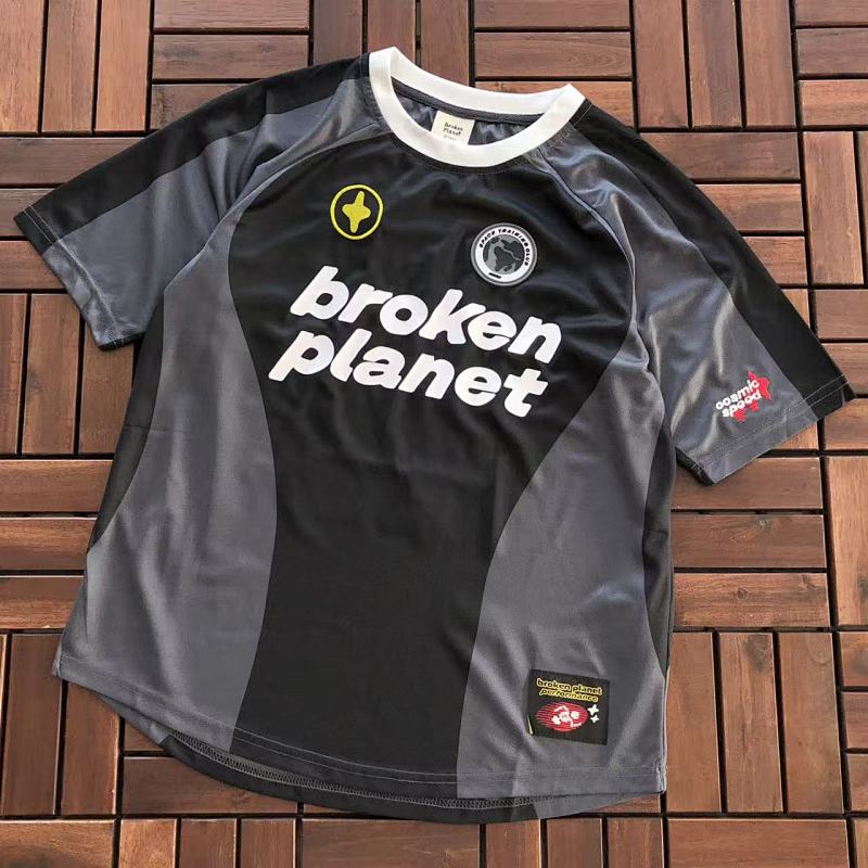 BROKEN PLANET T-SHIRT 77010882 (im 176CM 58KG iwear size S in the photo)