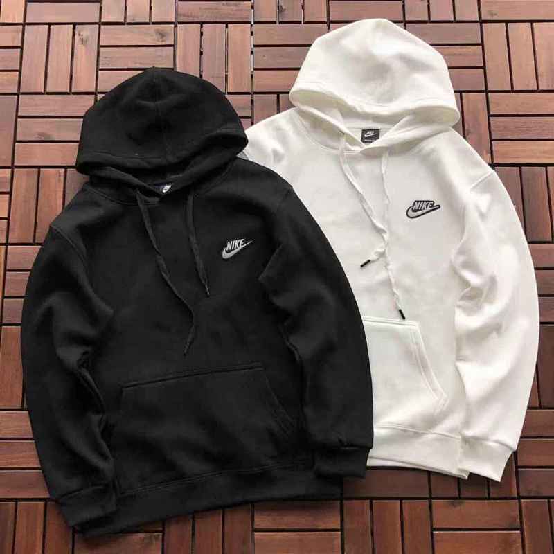 NIKE FLEECE HOODIE 22110454 (im 170CM 60KG iwear size L in the photo)