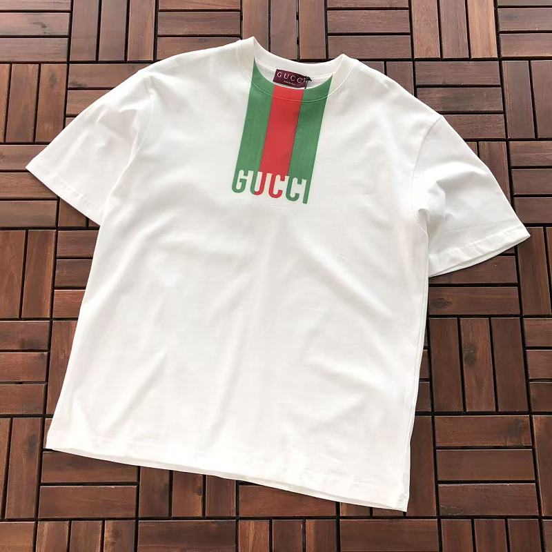 GUCCI T-SHIRT 66042267 (im 176CM 58KG iwear size S in the photo)
